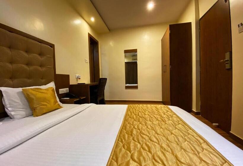 Deluxe Room, Pearl S Bkc Inn Near Trade Centre, Visa Consulate