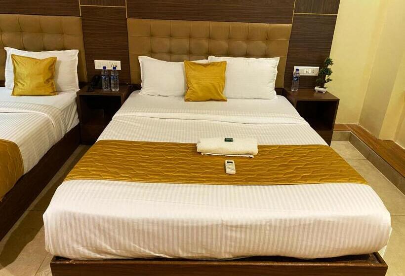 Deluxe Triple Room, Pearl S Bkc Inn Near Trade Centre, Visa Consulate