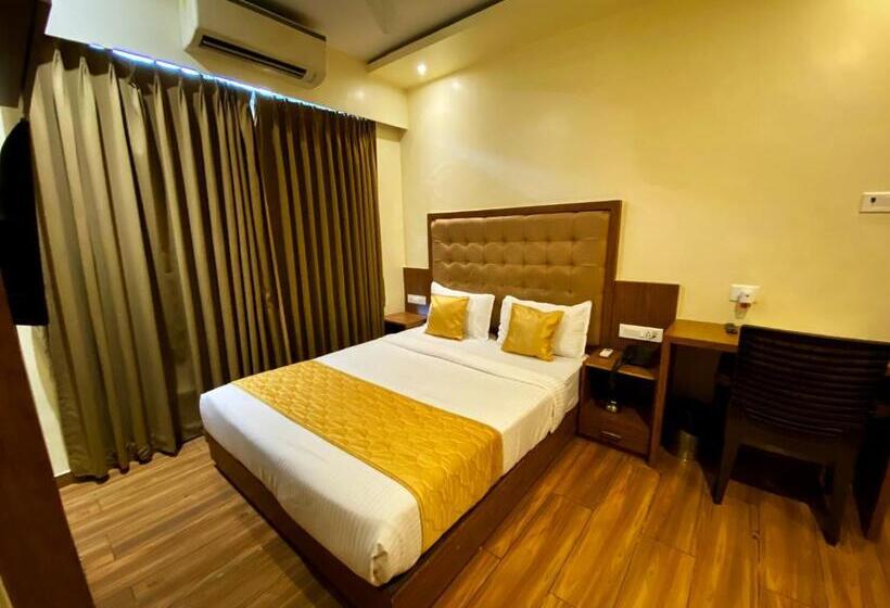 Deluxe Room, Pearl S Bkc Inn Near Trade Centre, Visa Consulate