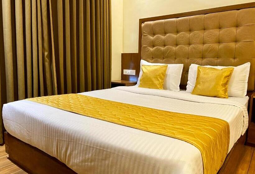 Deluxe Room, Pearl S Bkc Inn Near Trade Centre, Visa Consulate
