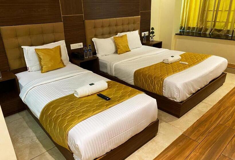 Deluxe Triple Room, Pearl S Bkc Inn Near Trade Centre, Visa Consulate