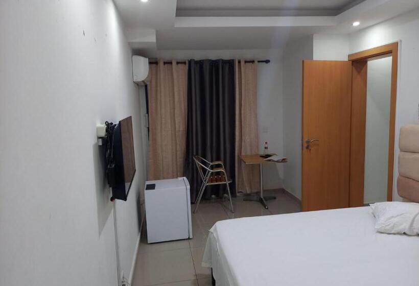 اتاق اکونومی, Pull Up