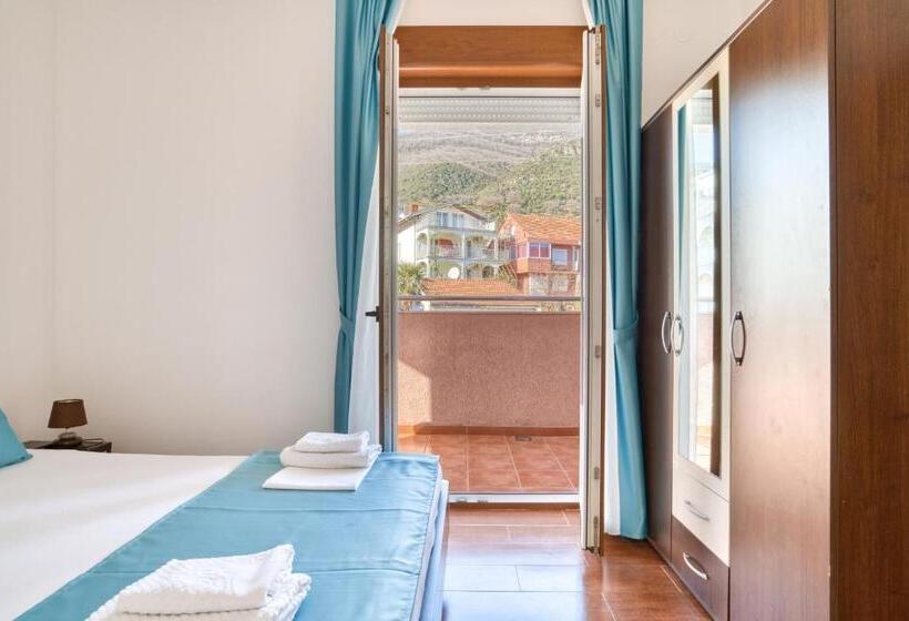 آپارتمان 1 خوابه با تراس, Garni Hotel Milica