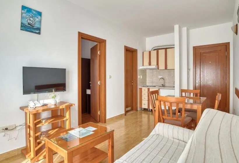 آپارتمان 1 خوابه با تراس, Garni Hotel Milica