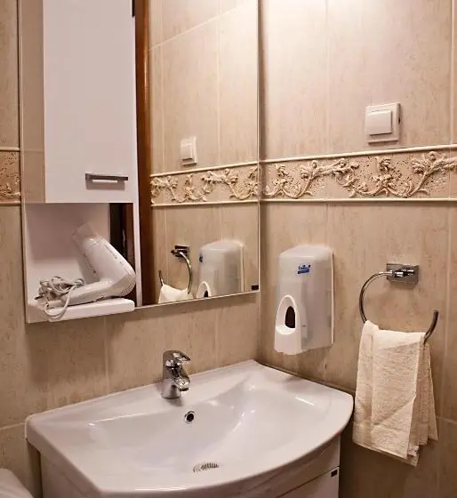 آپارتمان ممتاز سه‌خوابه رو به دریا, Garni Hotel Milica