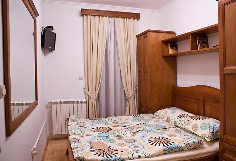 آپارتمان ممتاز سه‌خوابه رو به دریا, Garni Hotel Milica