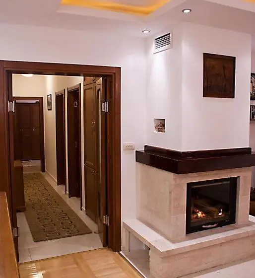 آپارتمان ممتاز سه‌خوابه رو به دریا, Garni Hotel Milica