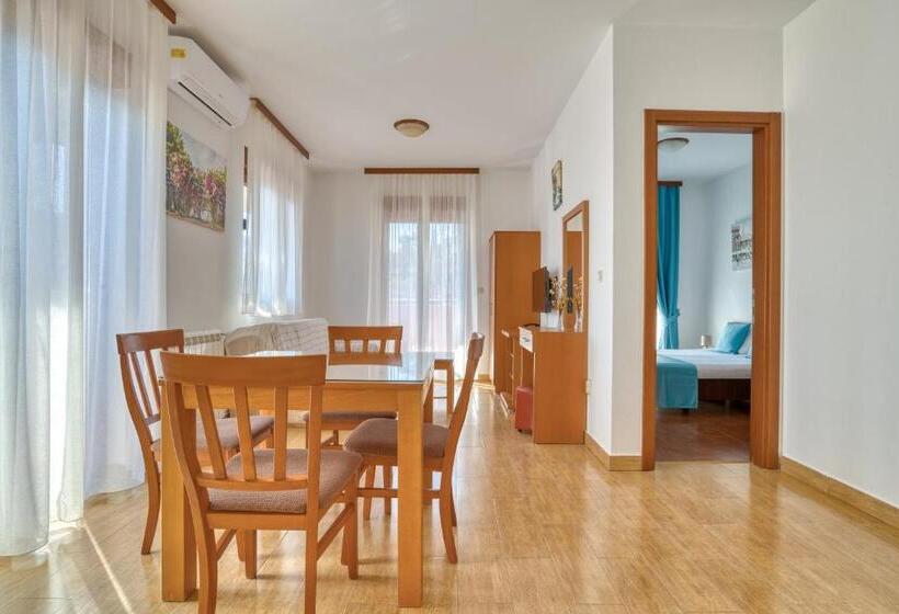 1 Bedroom Deluxe Apartment Sea View, Garni Hotel Milica