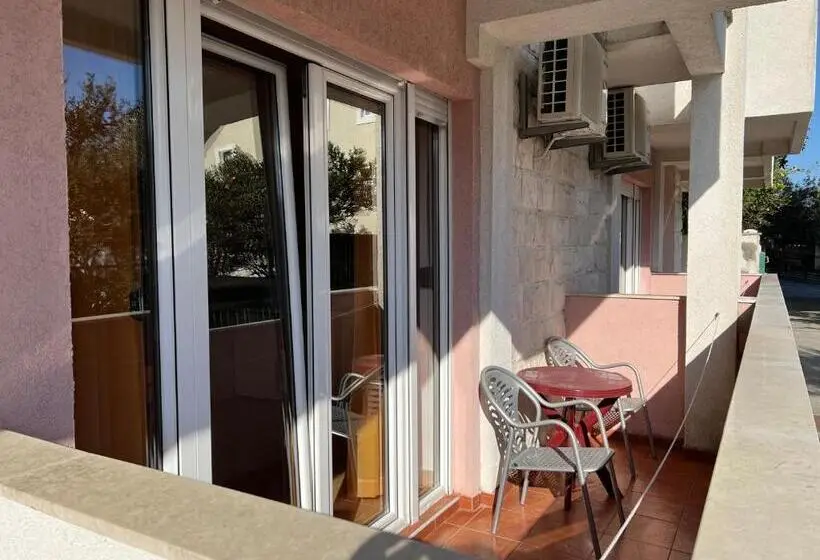 آپارتمان لوکس 1 خوابه, Garni Hotel Milica