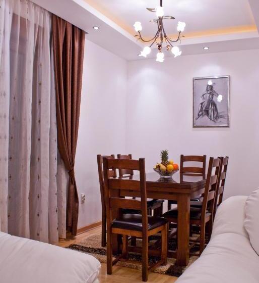 آپارتمان ممتاز سه‌خوابه رو به دریا, Garni Hotel Milica