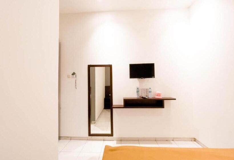 Standard Szoba, New Surya