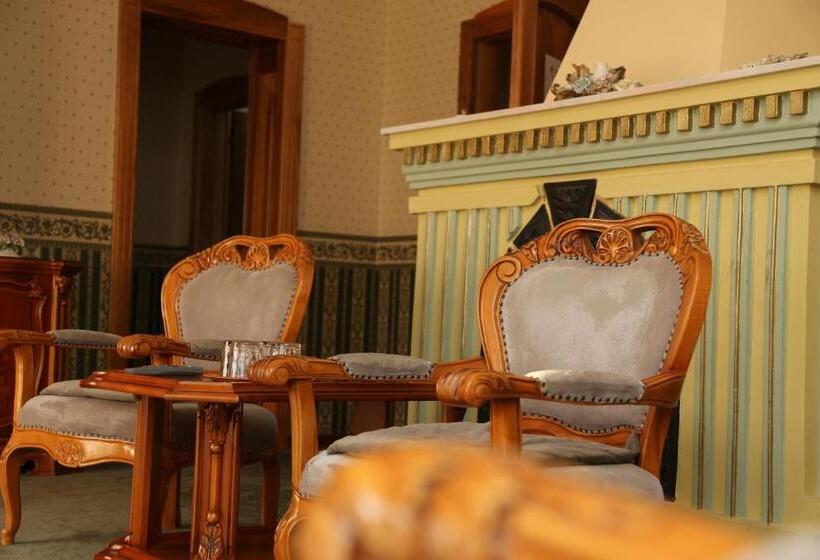 Полулюкс Superior, Pensiunea Empire