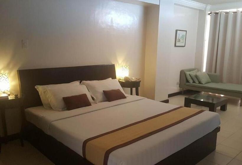 اتاق لوکس با بالکن و چشمانداز دریا, Tavern Surigao