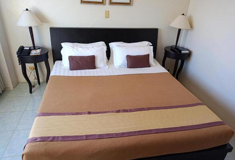 اتاق لوکس با چشمانداز دریا, Tavern Surigao