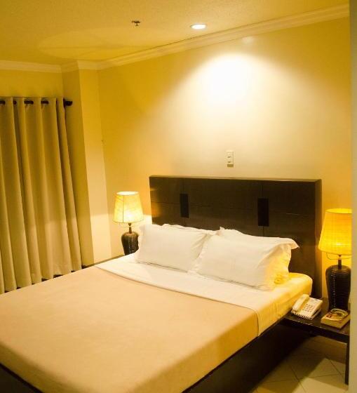 اتاق استاندارد با چشمانداز شهر, Tavern Surigao