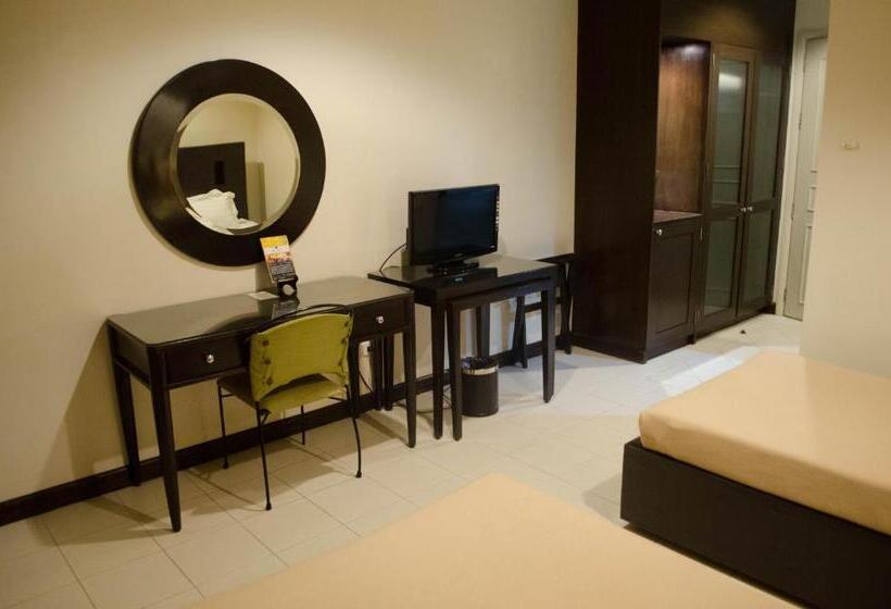 اتاق استاندارد با چشمانداز شهر, Tavern Surigao