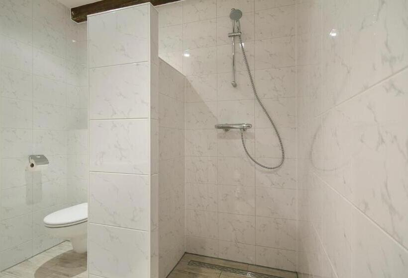 패밀리 스튜디오, Karel De Grote Bergen