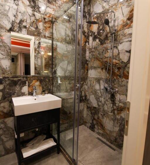 غرفة قياسية سرير كينج, Secret Hotel,korce