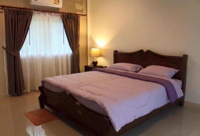 디럭스 룸, Baan Suan Nam Resort