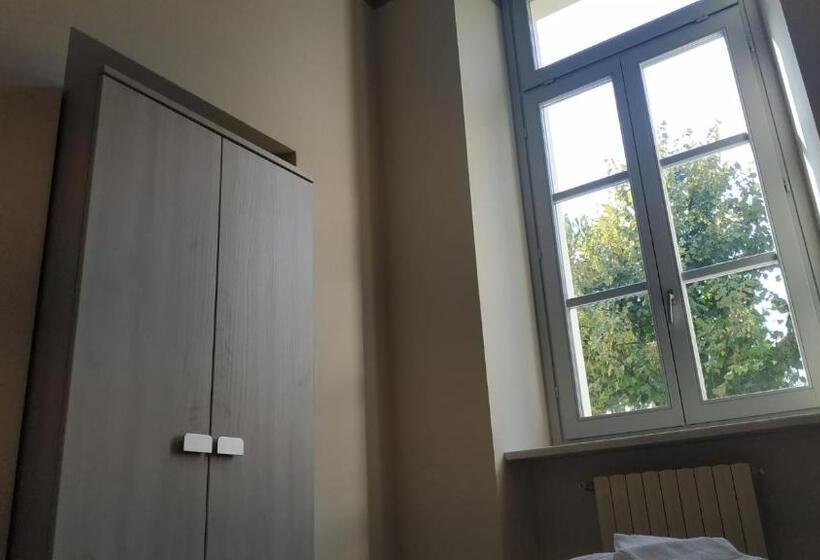 غرفة قياسية, Casa Diocesana Di Altavilla