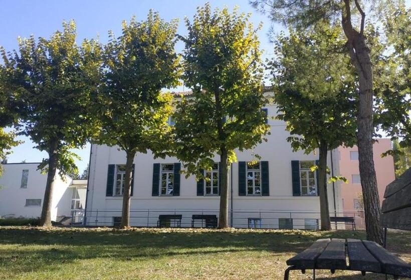 غرفة قياسية, Casa Diocesana Di Altavilla