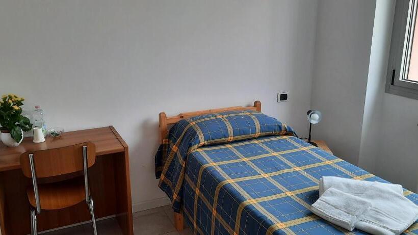 غرفة أساسية فردية, Casa Diocesana Di Altavilla