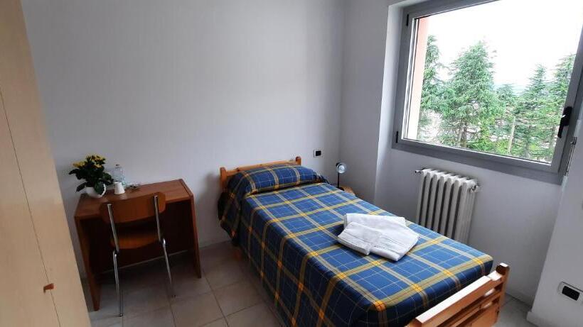 Pokój Basic Jednoosobowy, Casa Diocesana Di Altavilla