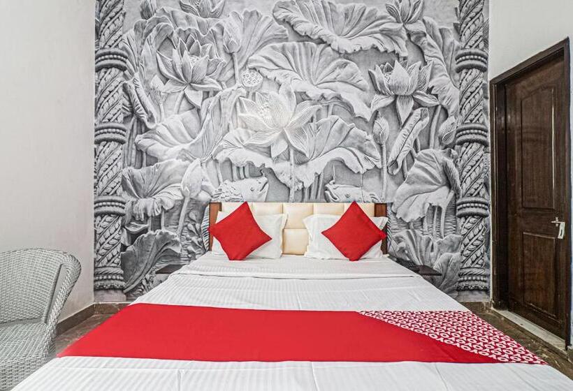 트리플 클래식 룸, Flagship Hotel Royal Rooms