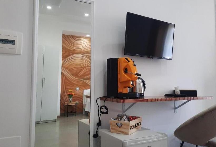 חדר סטנדרט לשלושה, Wisarelax