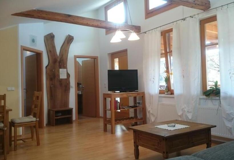 Апартаменты 2 Спальни, Biohof   Familie Neuberger