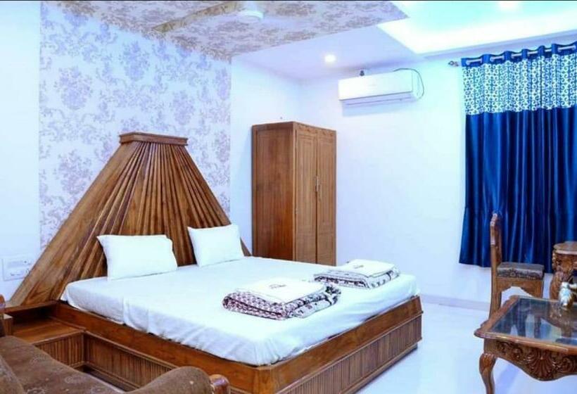 Номер Deluxe, Shalimar Executive, Uran Islampur