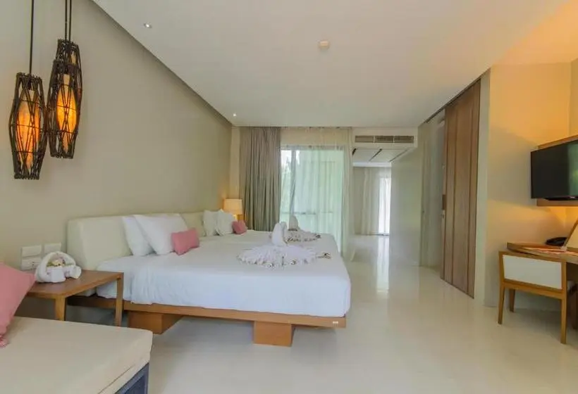 Juniorsviitti, Siamdasada Khaoyai