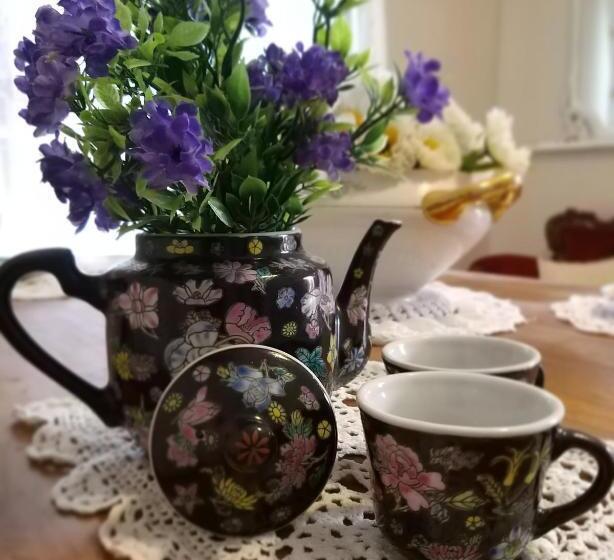 四人高级间, Charming Gea