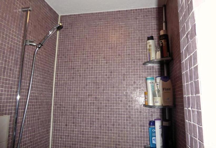 شقة 3 غرف, Guntli’s Family Guesthouse