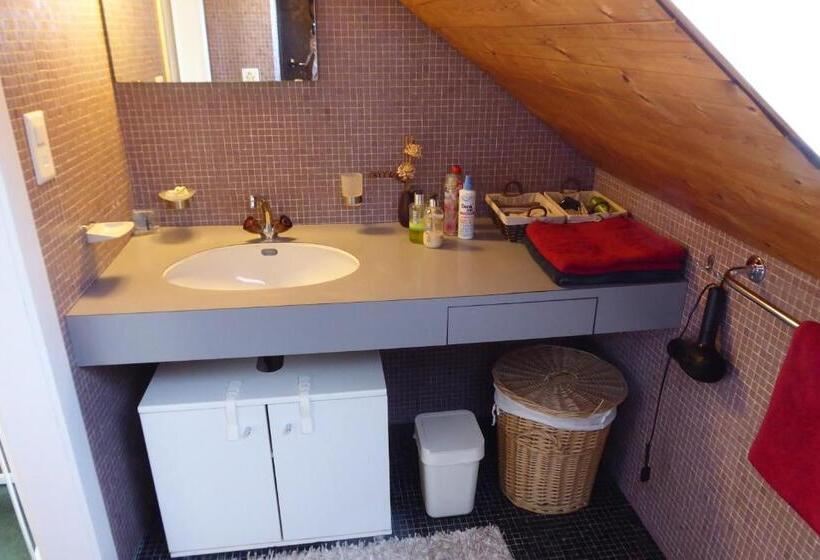 شقة 3 غرف, Guntli’s Family Guesthouse