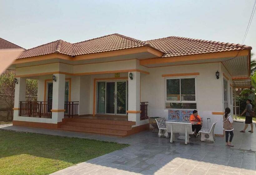 Номер Deluxe с Балконом, Janson S House Next To Singha Park Chiang Rai