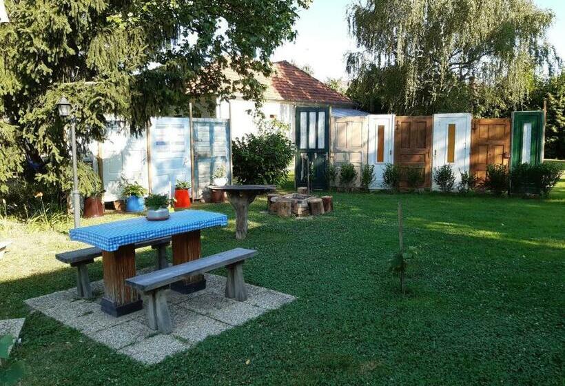 シャレー1寝室, Kiskemence Vendégház Szatta