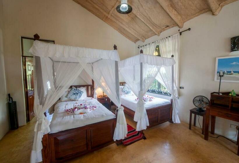 Suite with lake view, Serenity On The Lake