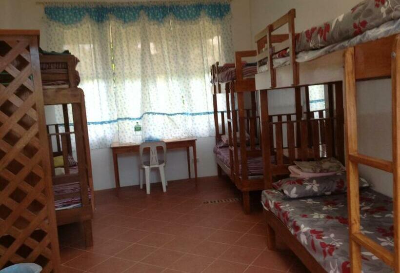 اتاق خانوادگی, Mirisbiris Garden And Nature Center