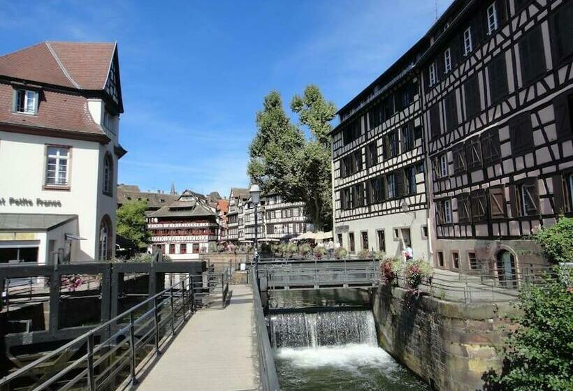 Номер Стандарт, La Chambre Aux Hirondelles