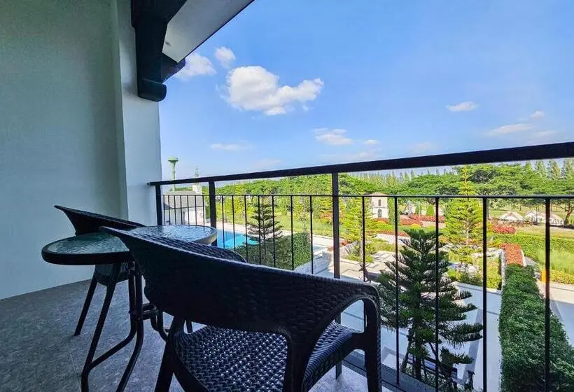 Sviitti, Bergh Apton Khao Yai