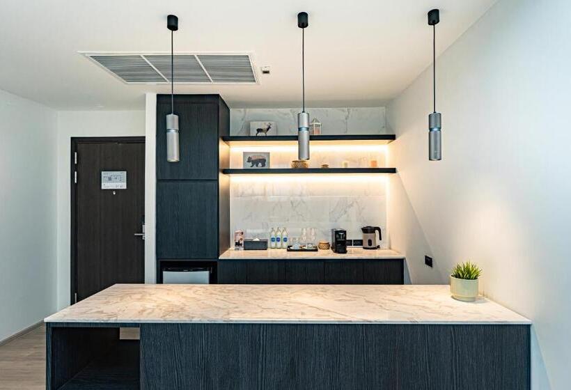 스위트 킹사이즈 침대, Bergh Apton Khao Yai