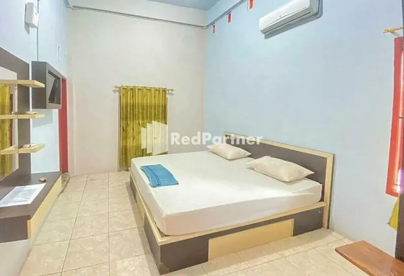 デラックスルーム, Homestay Tirtasari Pinrang City Center Mitra Reddoorz