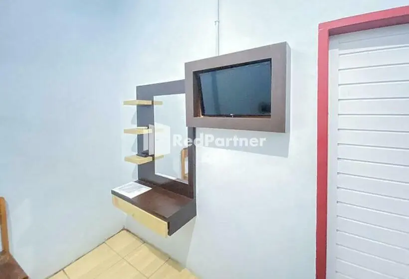 デラックスルーム, Homestay Tirtasari Pinrang City Center Mitra Reddoorz