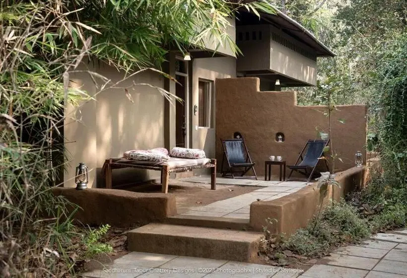 バルコニー付きスタンダードルーム, Saccharum Safari Lodge