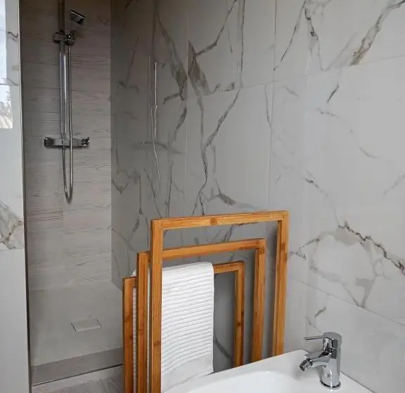 テラス付きスタンダードルーム, B&b Tra Mare E Montagna   Sauna E Piscina