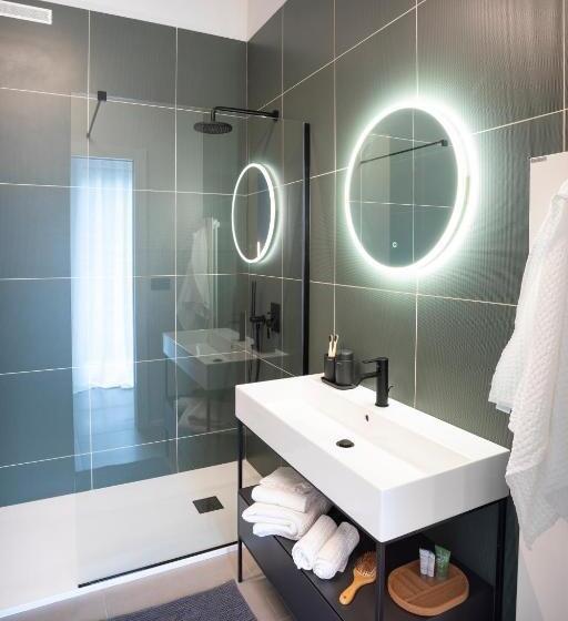 חדר סטנדרט לשלושה, Camere D Aria