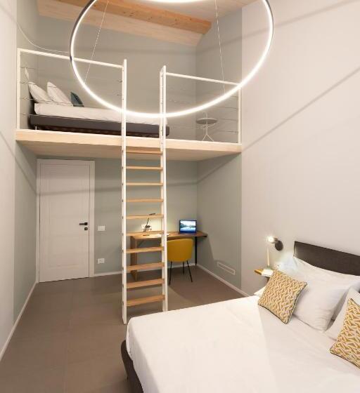 חדר סטנדרט לשלושה, Camere D Aria