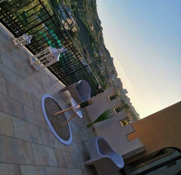 标准间, Imperial Park