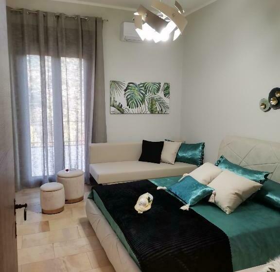 豪华三人间, Imperial Park